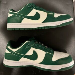 Nike Dunks